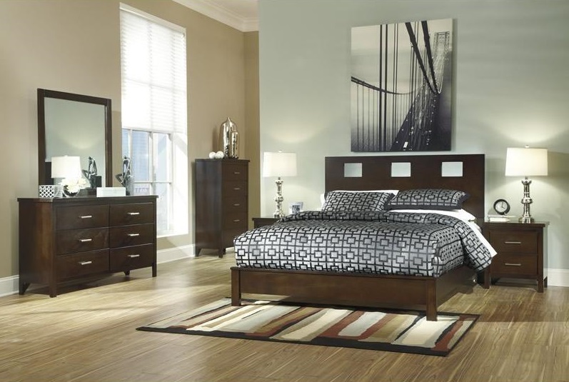ASHLEY QUEEN BEDROOM SET